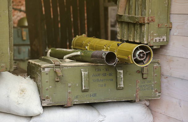 Militar, Disparos RPG lanzagranadas anti tanque. trofeo de guerra. suministros militares de armas pesadas. lanzagranadas antitanque - Foto, Imagen
