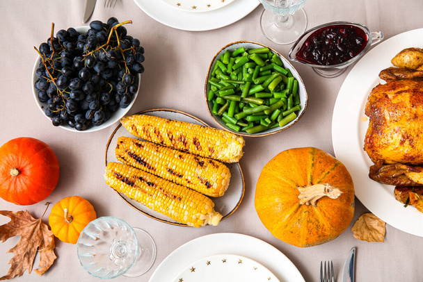Cenário de mesa festivo com comida saborosa para o Dia de Ação de Graças, close-up - Foto, Imagem