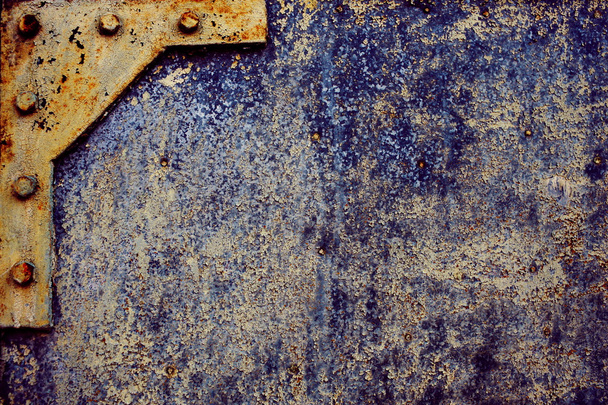 Eski kırık ağrısı olan paslı Metalik arka plan - Fotoğraf, Görsel