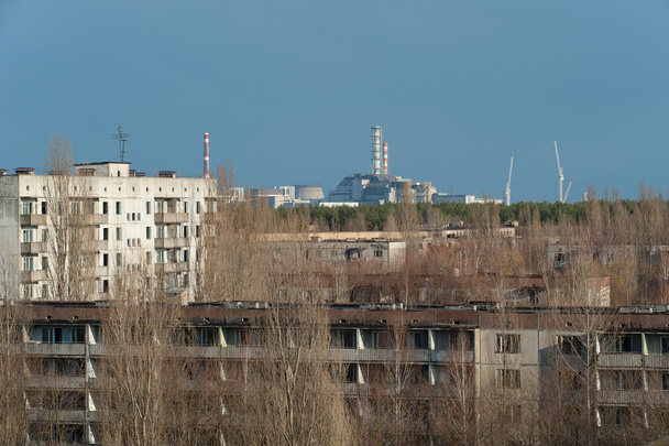 πόλη της Pripyat, κοντά στην τέταρτη ενότητα του πυρηνικού σταθμού του Τσερνομπίλ - Φωτογραφία, εικόνα