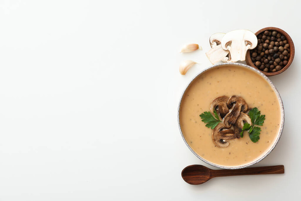 Champignonroom soep, concept van lekker en heerlijk eten - Foto, afbeelding