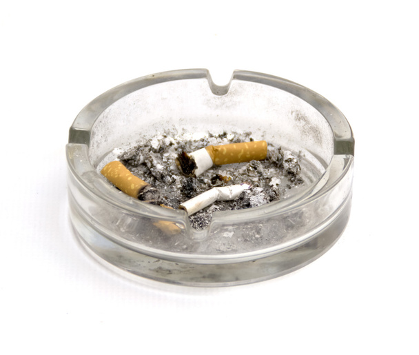 Cigarette on the ashtray - 写真・画像