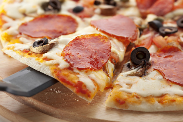 Pizza Salami - Фото, зображення