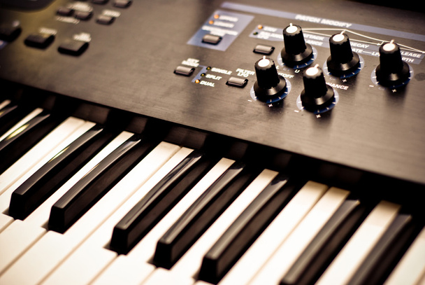 Клавиатура фортепиано
 - Фото, изображение