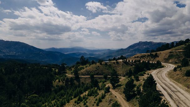 Blick auf das Dedegol Tepesi Gebirge in der Türkei. Hochwertiges Foto - Foto, Bild
