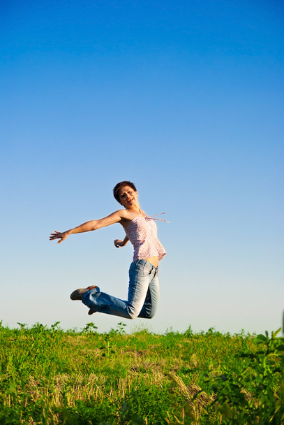 Femme sautant
 - Photo, image