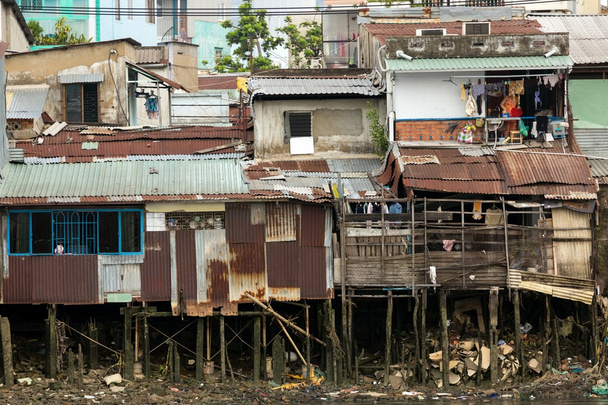 Shanty maison en bois à Saigon
 - Photo, image