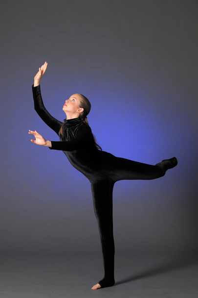 Beautiful flexible gymnast - Fotografie, Obrázek