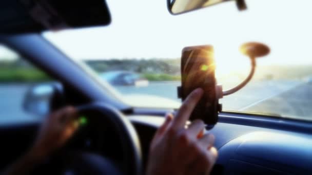 Korzystanie z telefonu podczas jazdy - Materiał filmowy, wideo