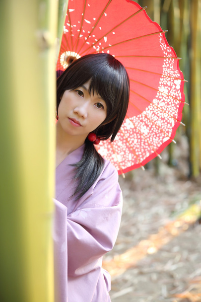 La ragazza con yukata giapponese
 - Foto, immagini