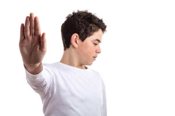 Поговоріть з ручного жест, розмиті кавказьких підліток з акне лижних - Фото, зображення