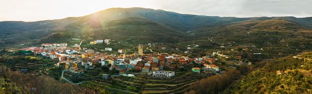 Panoramisch uitzicht van Garganta la Olla. - Foto, afbeelding
