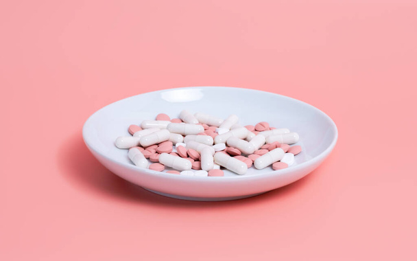 Λευκό και ροζ χάπια απώλειας βάρους και κάψουλες σε λευκό πιάτο σε ροζ φόντο. Ιατρική θεραπεία ή φάρμακα απώλειας βάρους. Διατροφή και υγιεινός τρόπος ζωής. - Φωτογραφία, εικόνα