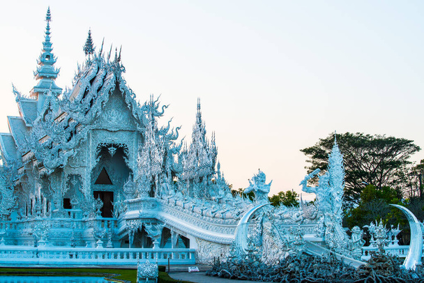 Tempel Rong Khun in der Provinz Chiang Rai, Thailand. - Foto, Bild