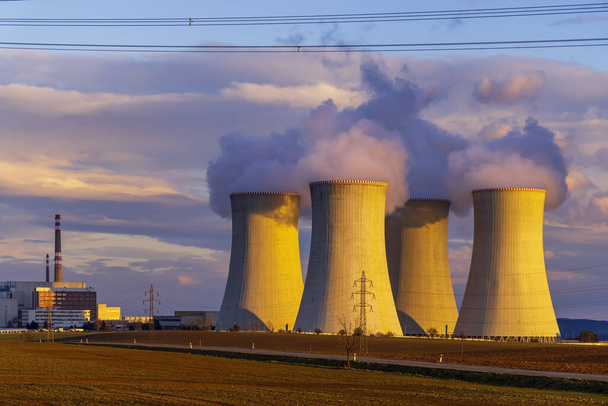 Central nuclear de Dukovany, região de Vysocina, República Checa - Foto, Imagem