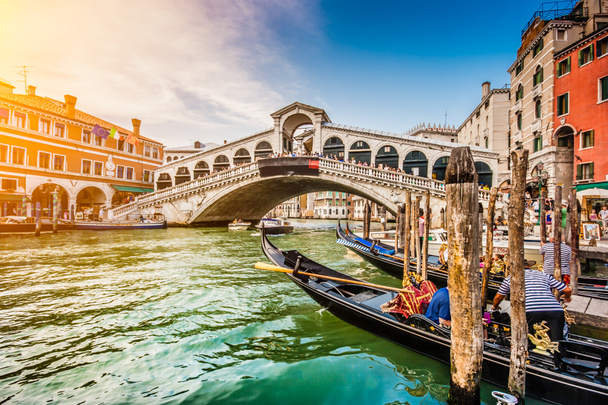 Canal Grande s mostem Rialto při západu slunce, Benátky, Itálie - Fotografie, Obrázek