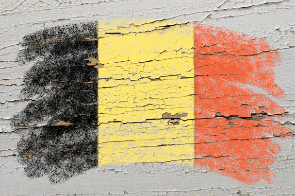 Flaga Belgii na grunge tekstur drewniane malowane z kredy - Zdjęcie, obraz