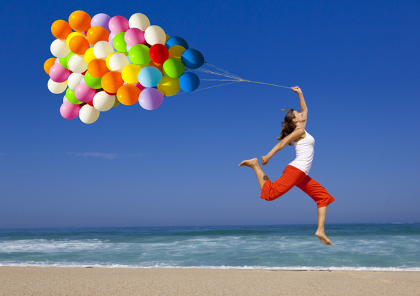springen met ballonnen - Foto, afbeelding