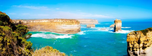 Los Doce Apóstoles por la Gran Ruta del Océano en Victoria, Australia
 - Foto, imagen