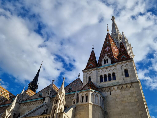 A történelmi építészet és a budapesti panoráma gyönyörű elemei - Fotó, kép
