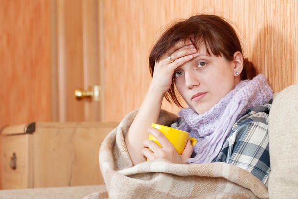 Illness woman drinking hot tea - Фото, зображення