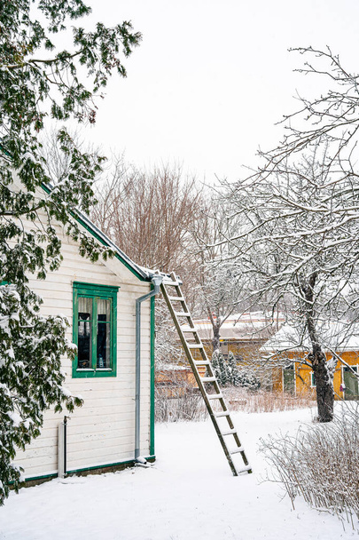 Maarianhamina, Ahvenanmaa - 25. maaliskuuta 2023: Kaupungin historiallinen keskusta lumisella säällä - Valokuva, kuva