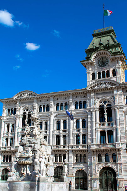 La municipalité de Trieste
 - Photo, image