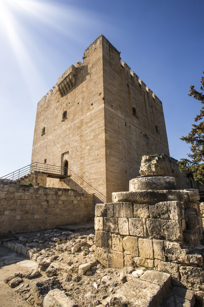 Средневековый замок Колосси
. - Фото, изображение