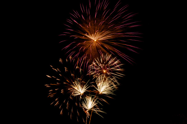Feuerwerk auf schwarz - Foto, Bild