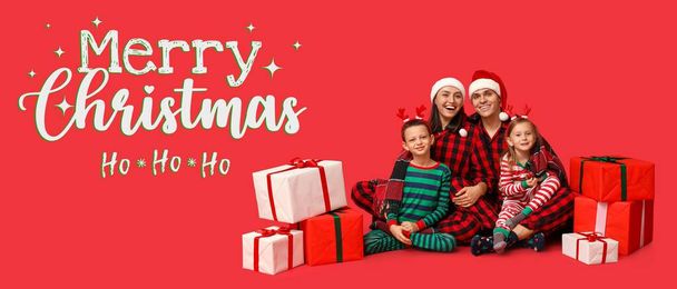 Saludo Banner de Navidad con familia feliz y regalos - Foto, imagen