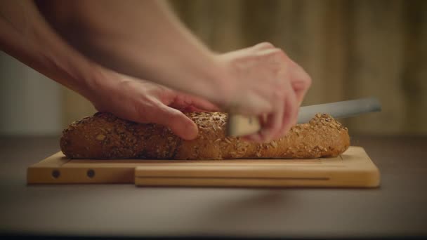 Domácí Rustikální Chutné Chlebů Pro Vysokou Výživou Jídlo Snídaně Dieta - Záběry, video