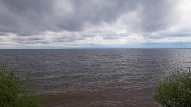 Mer de Kiev au printemps, rive droite - Séquence, vidéo
