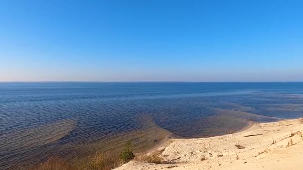 Kiewer Meer im Herbst bei Sonnenuntergang, linkes Ufer - Filmmaterial, Video
