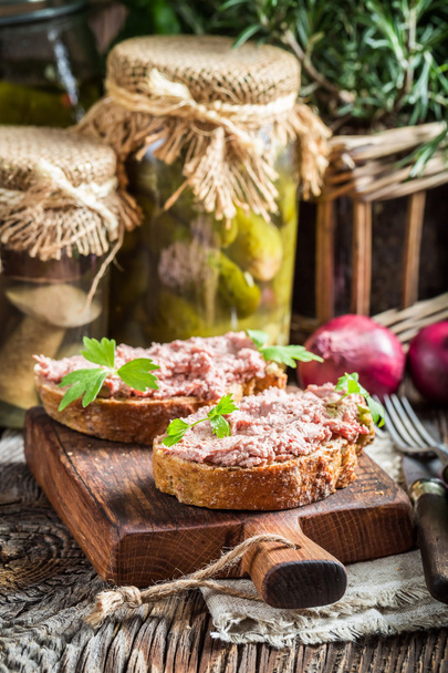 Tasty pate with parsley - Foto, Imagen