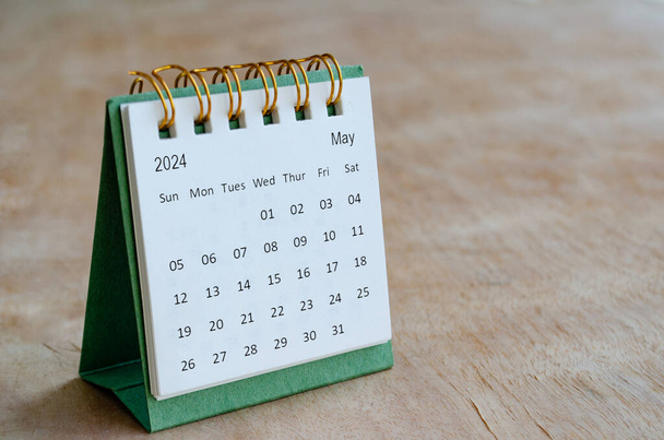 Maio 2024 calendário de tabela com espaço personalizável para texto. Conceitos de espaço de calendário e cópia. - Foto, Imagem