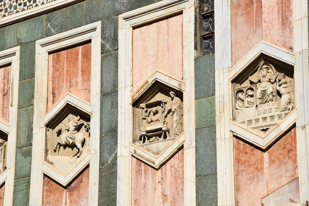 Φλωρεντία, Ιταλία. 15 Σεπτεμβρίου 2023.Διακόσμηση στον Καθεδρικό Ναό της Φλωρεντίας. Υψηλής ποιότητας φωτογραφία - Φωτογραφία, εικόνα