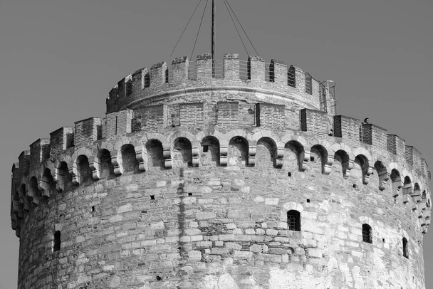 Vista da Torre Branca, um monumento e museu à beira-mar em Salónica Grécia - Foto, Imagem