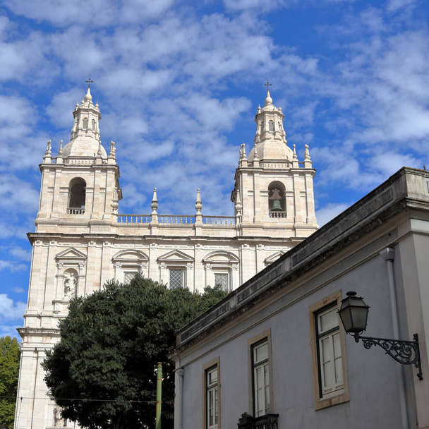 Церква і монастир Со Вісенте де Фора, церква і монастир XVII століття в місті Лісабоні, Португалія - Фото, зображення