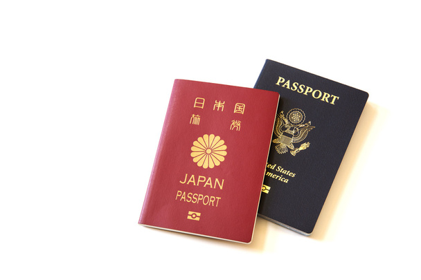 Pasaporte estadounidense y japonés
 - Foto, Imagen