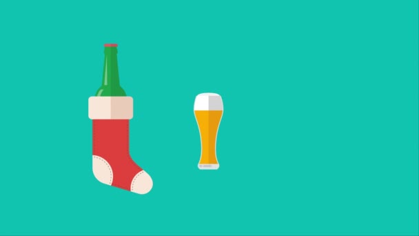 Taza de cerveza de Navidad con decoración navideña. 4k video animado - Imágenes, Vídeo