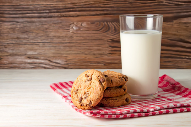 glass of milk and tasty cookies - Photo, Image