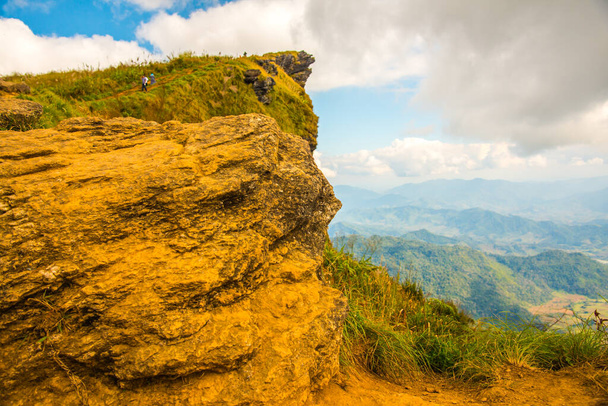 Pohled na hory Phu Chi Fa v provincii Chiangrai, Thajsko. - Fotografie, Obrázek