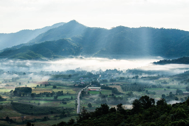 Krásný výhled na hory, Národní park Phu Langka, Thajsko. - Fotografie, Obrázek