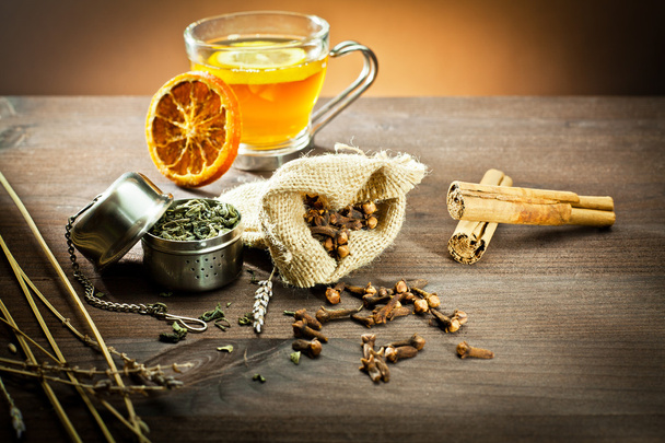 aromatické koření a dekorace pro čaj  - Fotografie, Obrázek