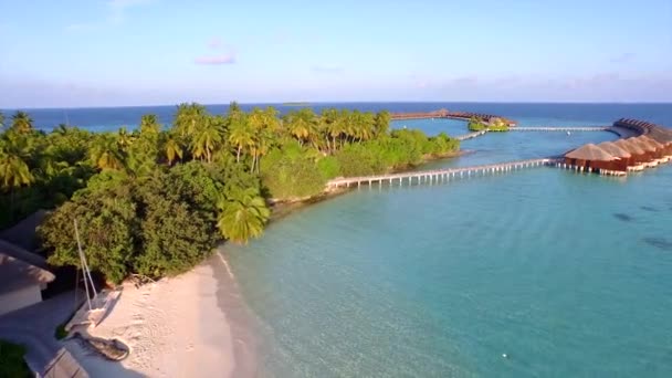 Luxury overwater bungalows on Maldives island - Footage, Video