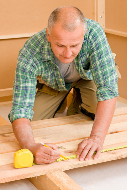 Handyman home improvement wooden floor renovation - Foto, immagini