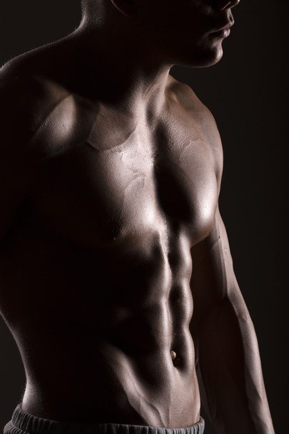 Cuerpo muscular
 - Foto, imagen