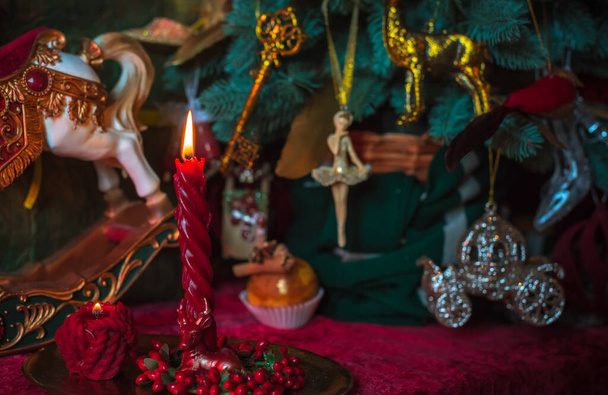 Rite on Christmas, wicca or pagan energy magic. Christmas eve prediction. Attracting love, money and luck into your life. Candle magic - Photo, Image