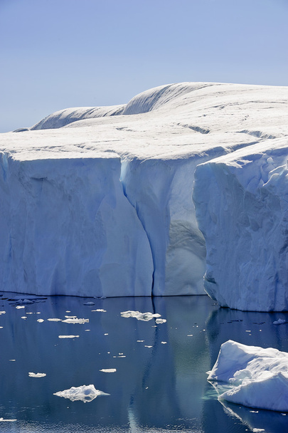 大規模な氷山 - 写真・画像
