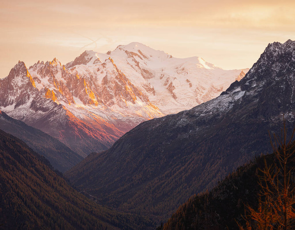 Mont Blanc da barragem de Emosson - Valais, Suíça - Foto, Imagem